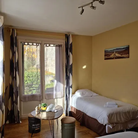 Logis Les Terrasses De Corton ホテル 3*